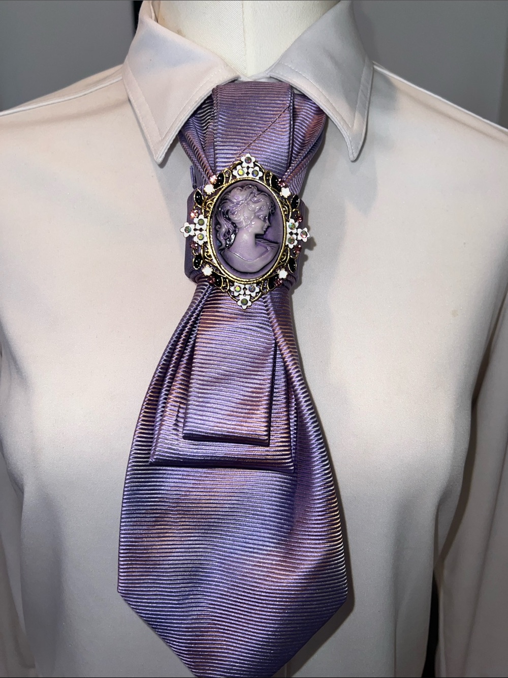 Purple Cameo Brooch Tie Necklace Vintage-Style Women's Jewelry